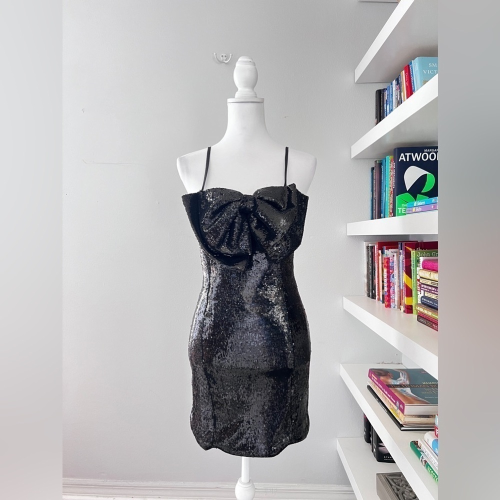 Torn by Ronny Kobo Black Sequin Bow Strapless Mini Dress size small - Picture 2 of 14